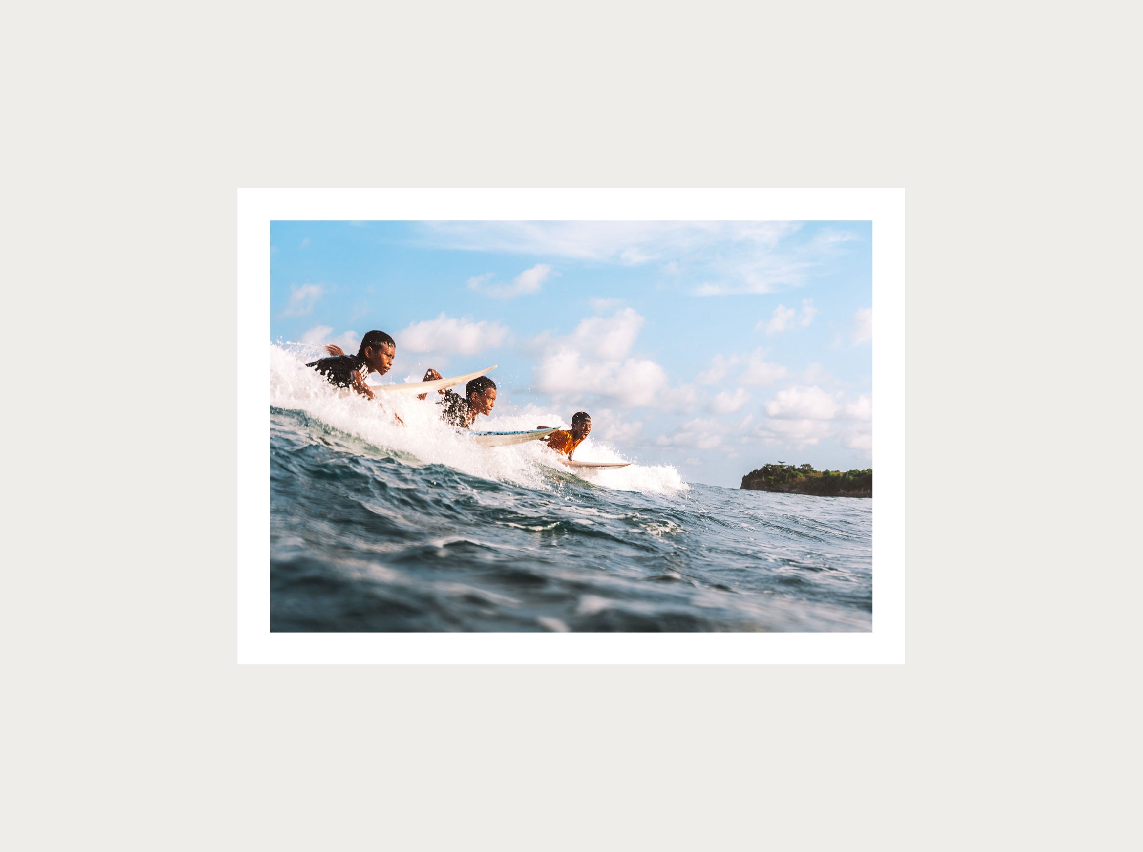Trio de surfeurs